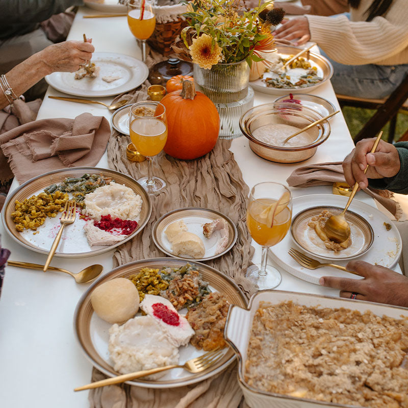 Beehive-Meals-Thanksgiving-Box-Spread.jpg