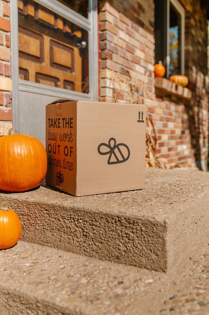 Beehive-Meals-Thanksgiving-Box-on-Porch.jpg