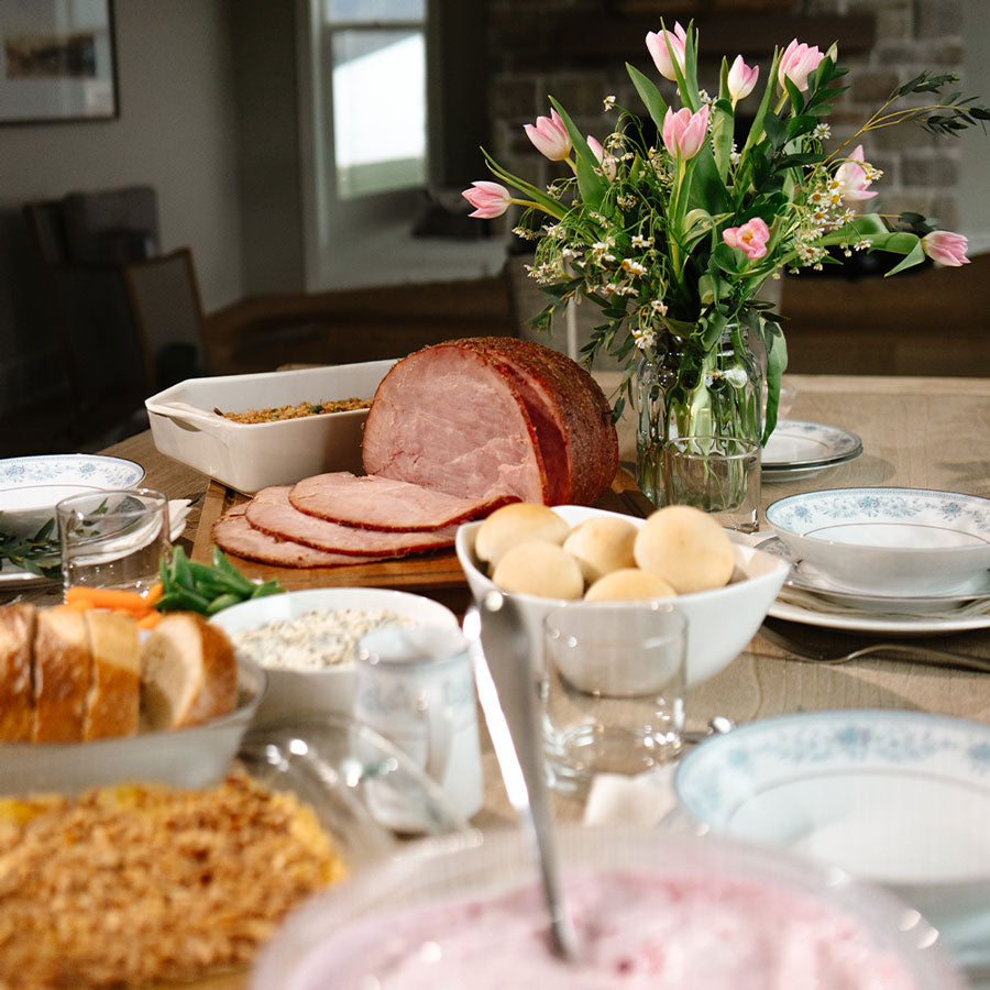 Beehive-Meals-Easter-Box-Table-Scape.jpg