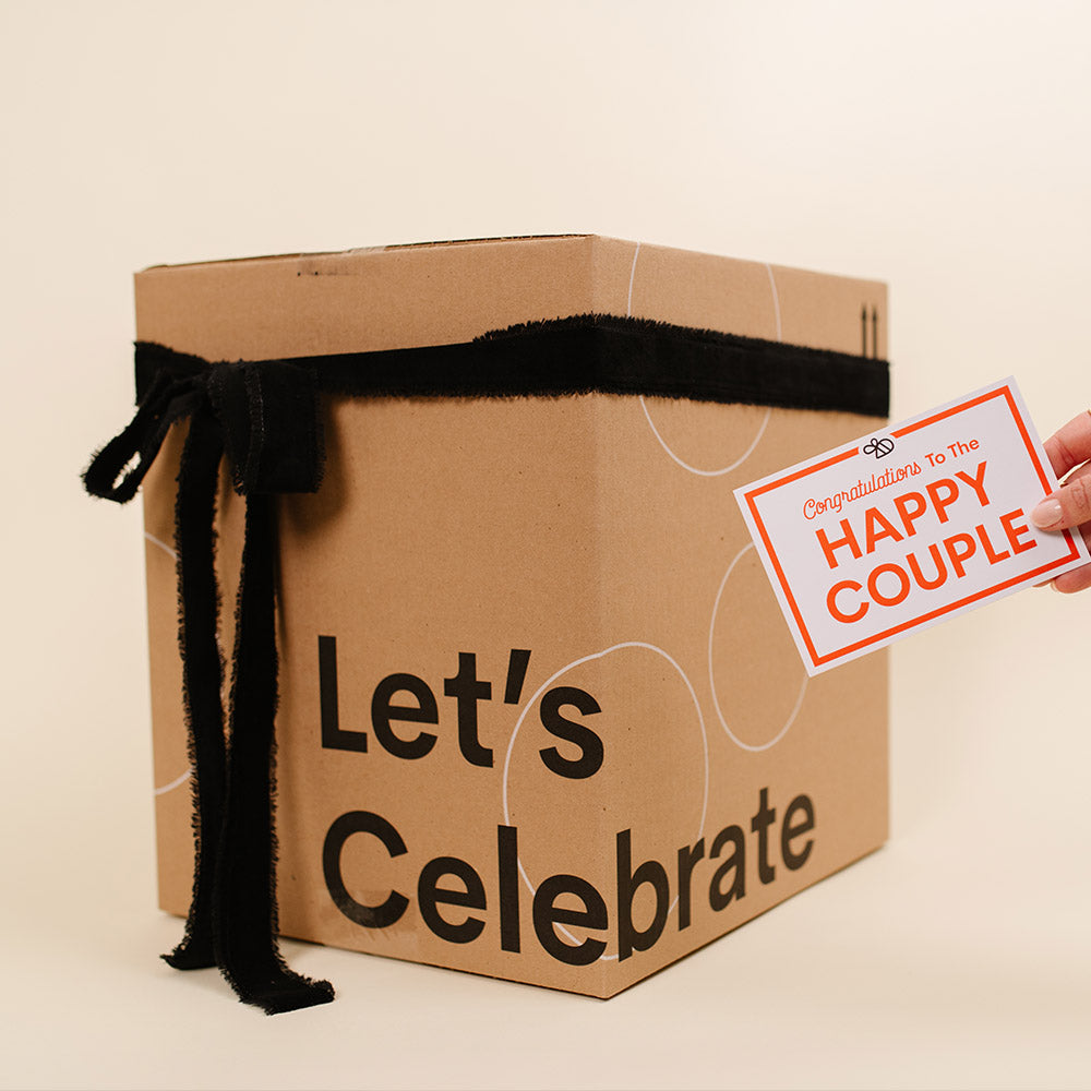 beehivemeals-giftbox-happycouple.jpg